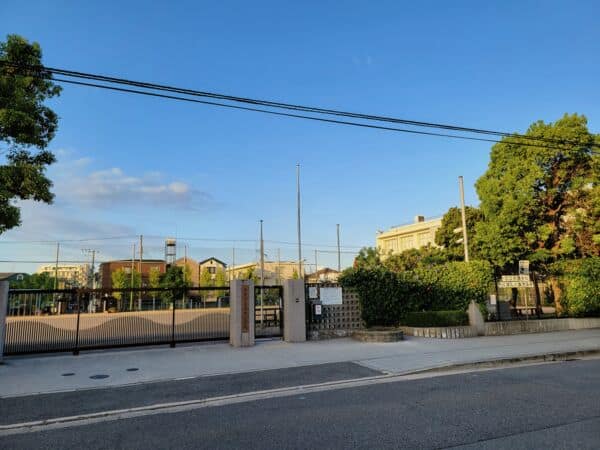 西宮市立津門小学校