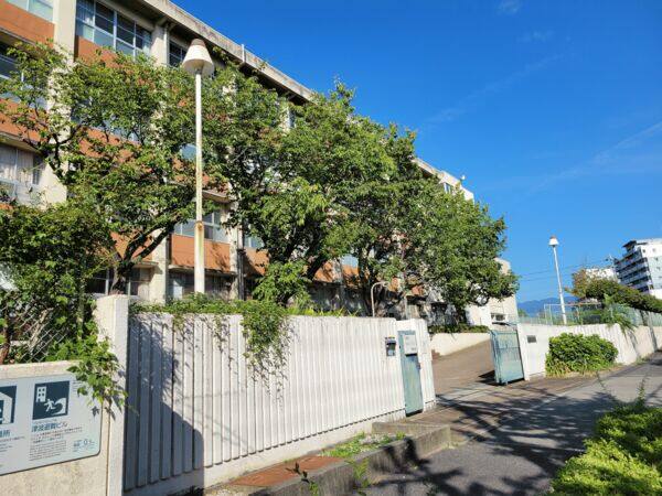 西宮市立高須中学校