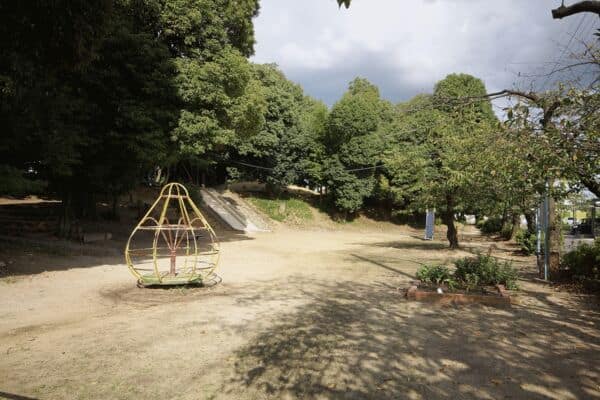 春日山公園まで約1338m
