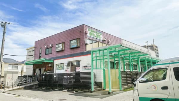 ぽかぽか保育園まで約780m
生活クラブ生活協同組合神奈川の食材を使った給食やおやつの提供、無添加せっけんでの掃除や洗濯を行っている保育園です。