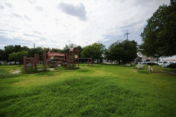 出川南公園まで約1113m