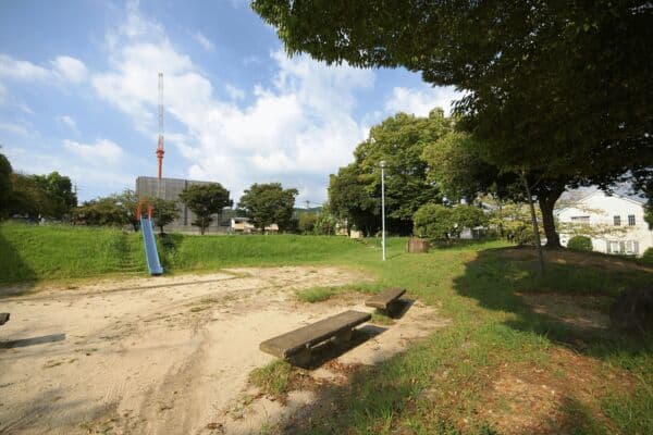霜畑公園まで約1265m