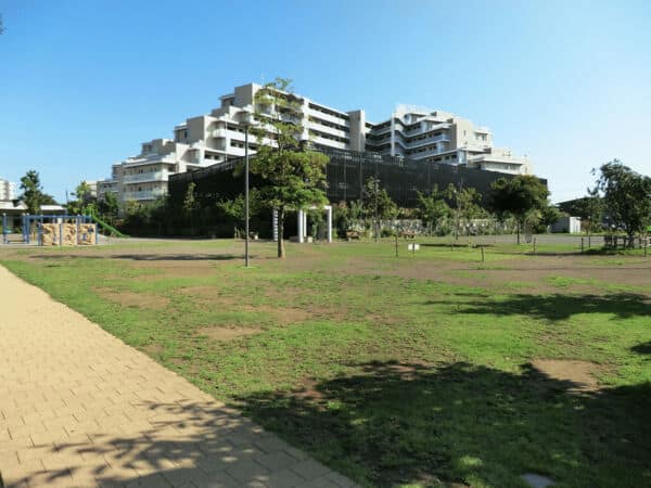 赤松どんぐり公園まで約694m