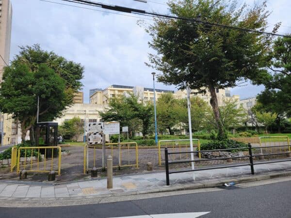 日本橋公園まで約1097m