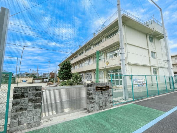 市川市立冨貴島小学校