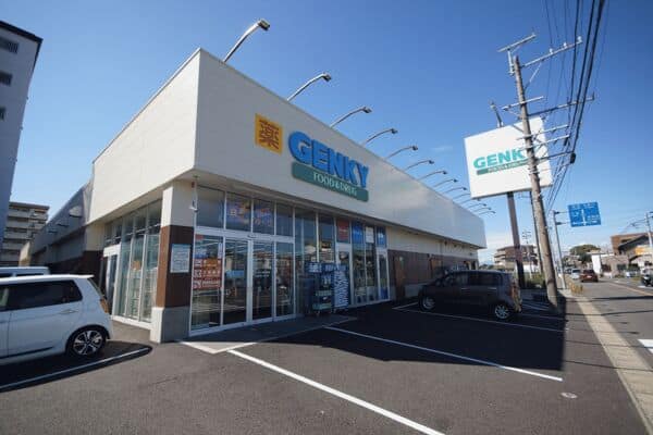 ゲンキー佐千原店まで約414m