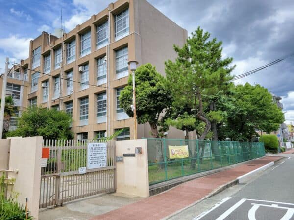 尼崎市立立花西小学校