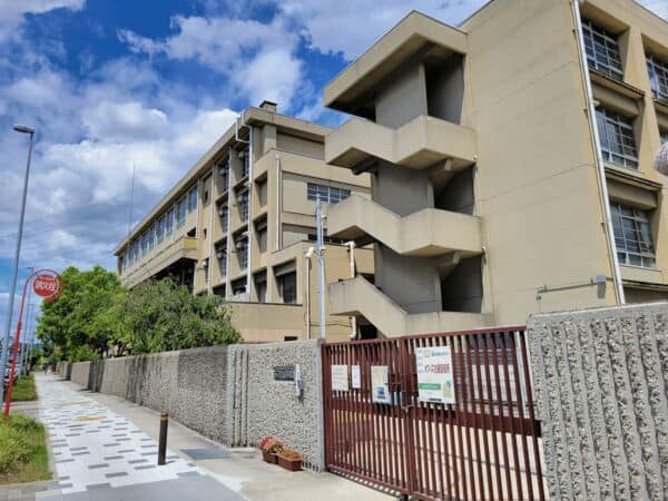 尼崎市立常陽中学校