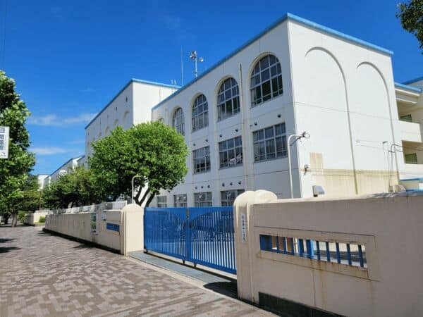 神戸市立本山第二小学校