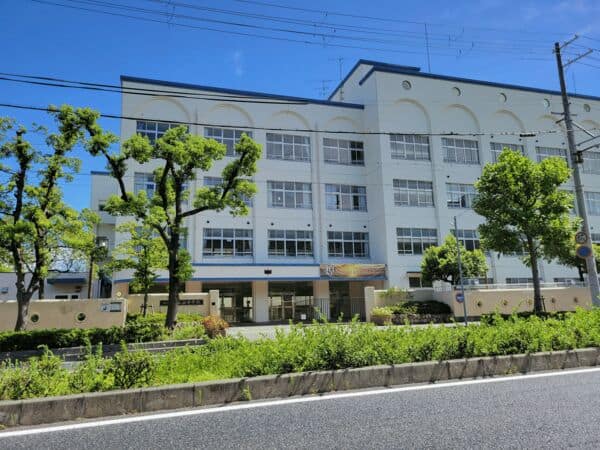 神戸市立本山中学校