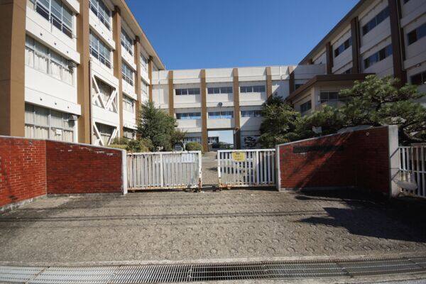 一宮市立西成東部中学校