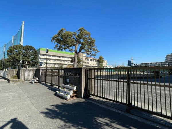 市川市立南行徳中学校