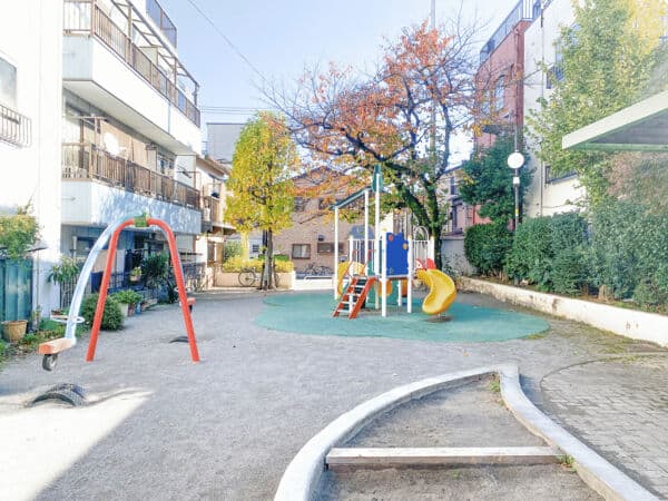 日暮里第一児童遊園まで約537m