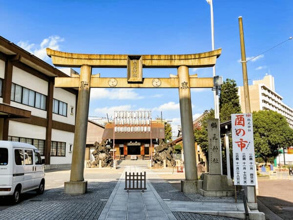 鶴見神社まで約983m
川崎・横浜間最古の神社で、田祭りや天王祭などお神輿が出る大きなお祭りも行っています。