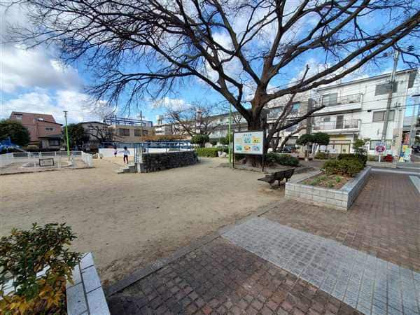 園和公園まで約1045m