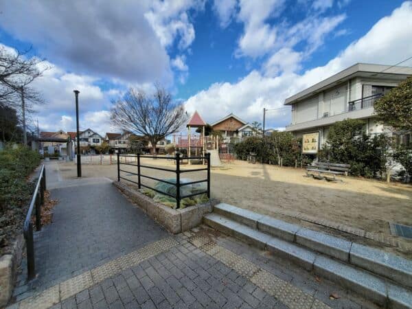 下食満北台公園まで約100m