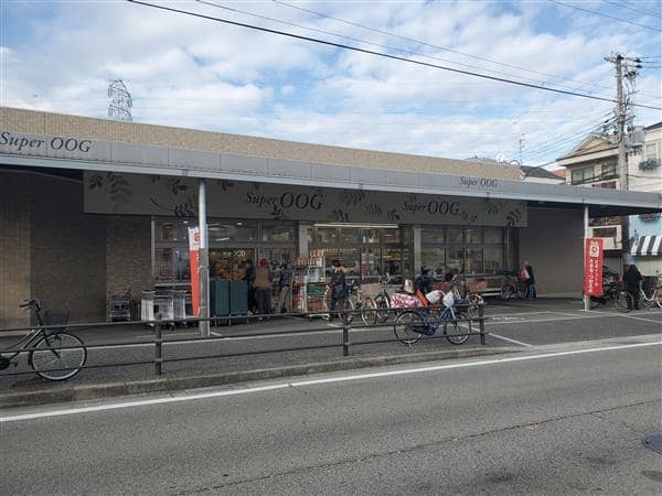 スーパーオオジ富松店まで約222m