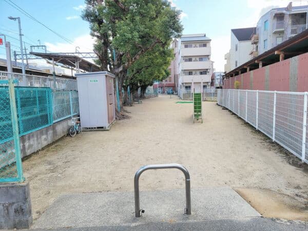稲野児童遊園地まで約684m