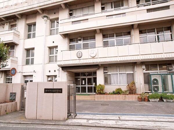 横浜市立西中学校