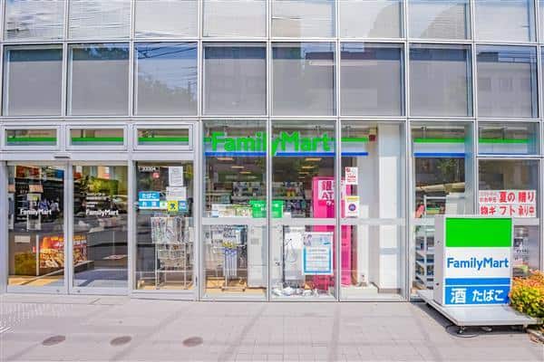ファミリーマート南浦和駅西口店まで約1104m