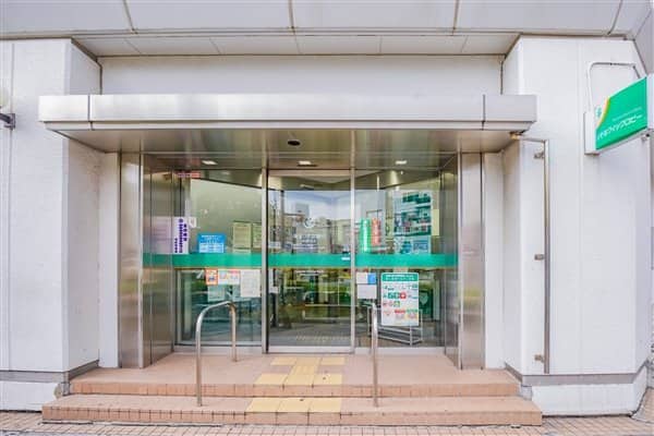 埼玉りそな銀行 南浦和支店まで約769m
営業時間：窓口 平日9:00～17:00　ATM 平日7:00～23:00　土曜7:00～23:00　日祝8:00～23:00