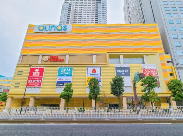 オリナス錦糸町まで約934m
約100店舗の衣料品店や雑貨店、カフェ・レストラン、映画館などが入っている商業施設です。