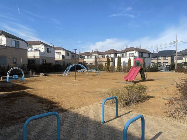 高柳一丁目公園まで約894m