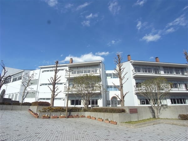 横浜市立本牧中学校