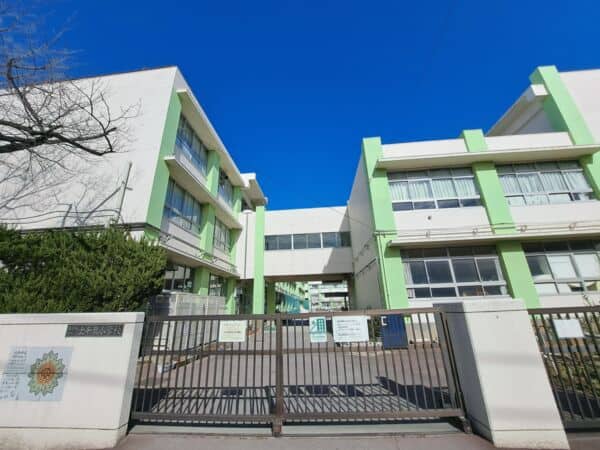 葛飾区立上千葉小学校