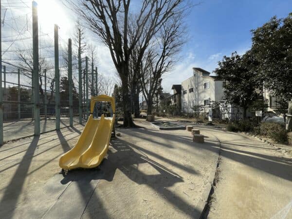 高井戸西公園まで約1083m
