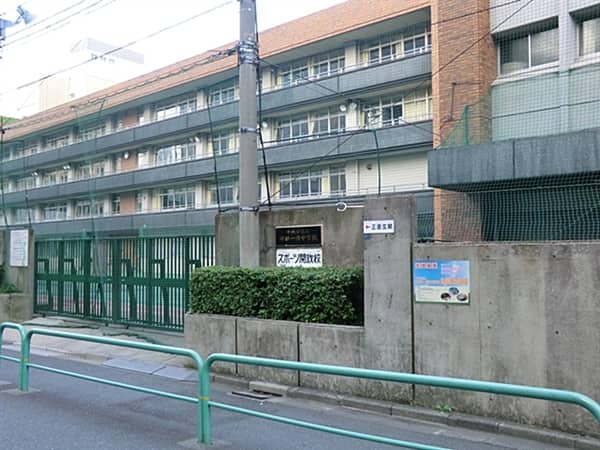 千代田区立神田一橋中学校