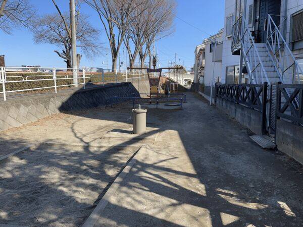 館児童遊園地まで約1112m