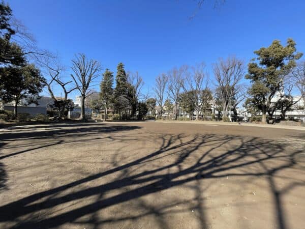 豊島区立池袋本町公園まで約562m
