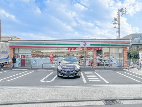セブンイレブン 横浜綱島東１丁目店まで約1278m
「近くて便利」。おいしさうれしさを次々に提供していくコンビニです。24時間営業