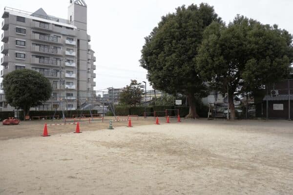 栄町公園まで約1297m