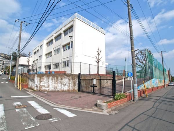 横浜市立岩崎小学校