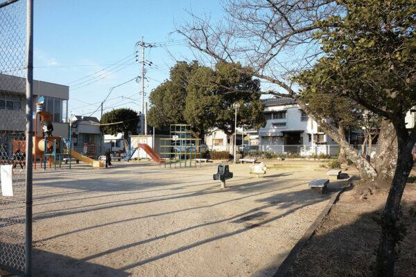 千歳公園まで約1118m