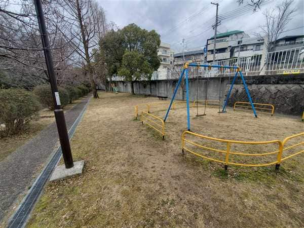 青谷川公園まで約1178m