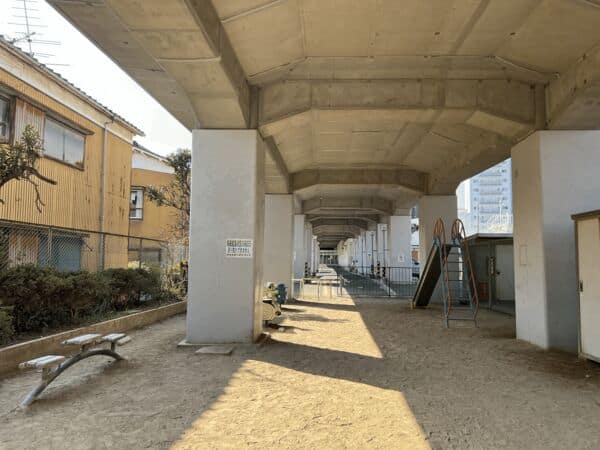 ひえむろ公園まで約696m