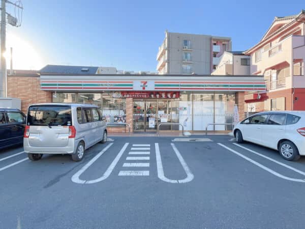 セブンイレブン さいたま日進駅東店まで約802m
「近くて便利」。おいしさうれしさを次々に提供していくコンビニです。24時間営業
