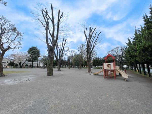 しらかば公園まで約1478m