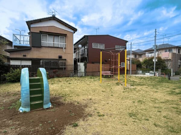 かのえ塚公園まで約384m