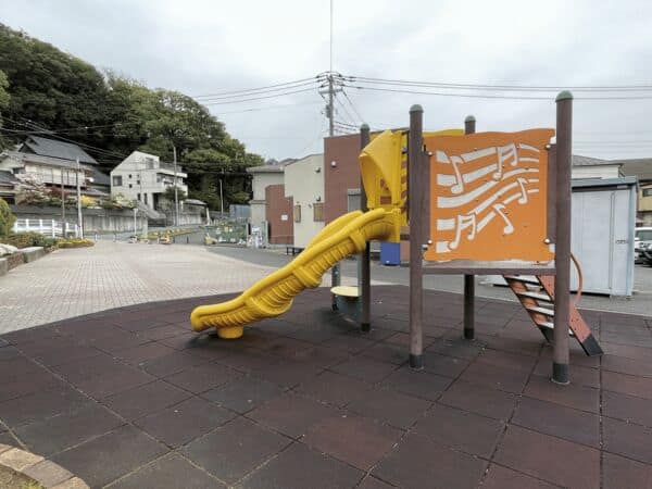 東川島町第三公園まで約461m