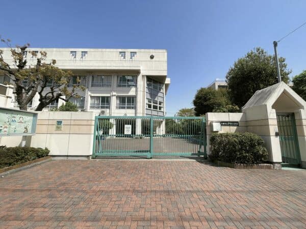 川崎市立戸手小学校