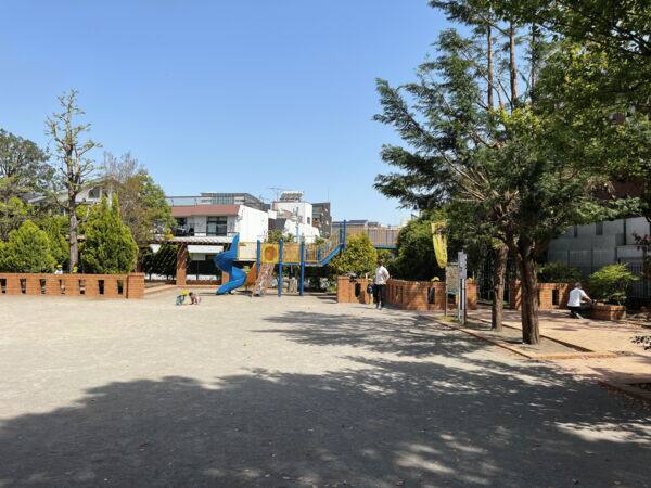 渋谷区立景丘公園まで約913m