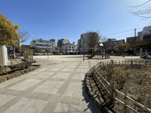 仲町公園まで約808m