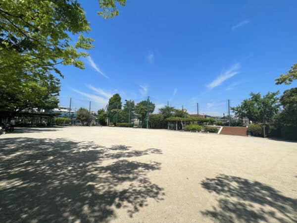 大杉一丁目公園まで約1246m