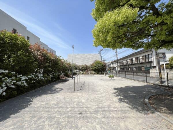 下新城まちかど公園まで約416m