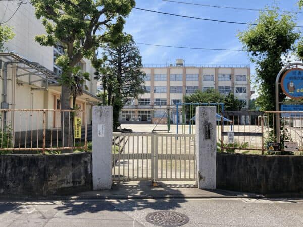 足立区立梅島第二小学校