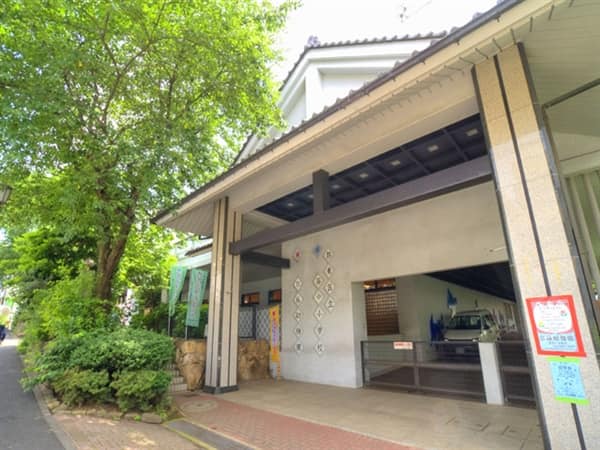 台東区立谷中小学校